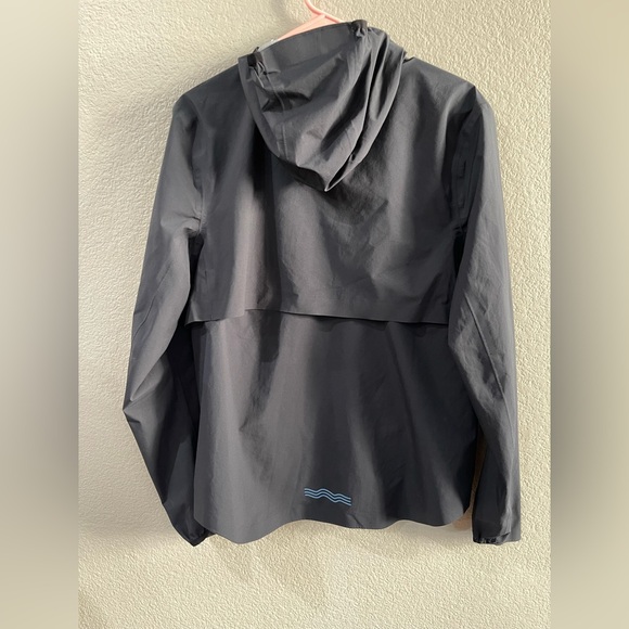 Janji black lightweight hooded jacket - Picture 2 of 11